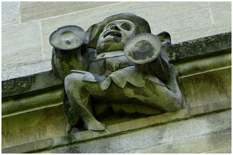 Illustration for article titled A Menagerie of Church Gargoyles Includes Aliens and Astronauts